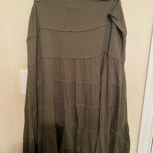 MTTP Max Studio speciality plus maxi skirt